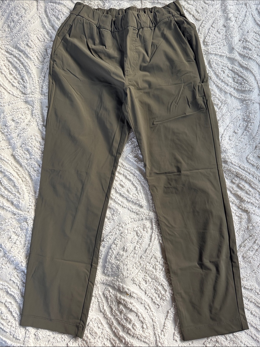 Vuori Olive Green Miles Ankle Stretch Ankle Pants